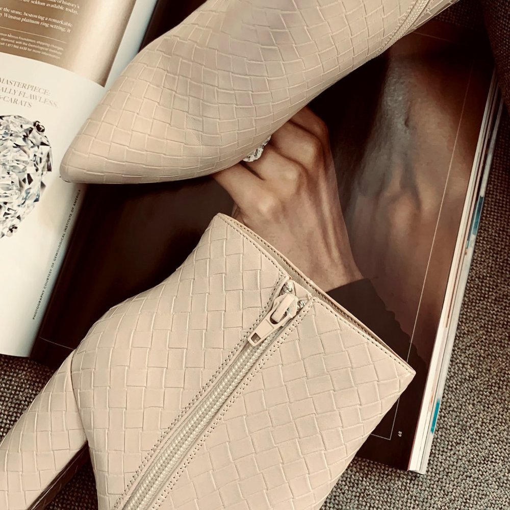 NEW🔥 Ivory Braided Weave Woven Ankle Boot Booties Closed Pointy Toe Block Heel - Picture 8 of 9